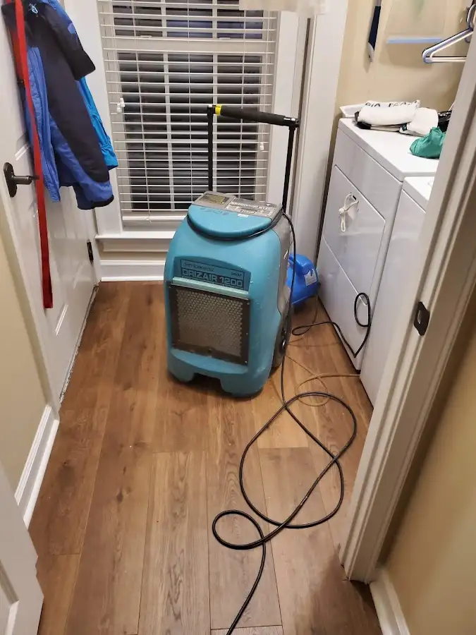Commercial dehumidifier deployed for Crawl Space Restoration in Dallas